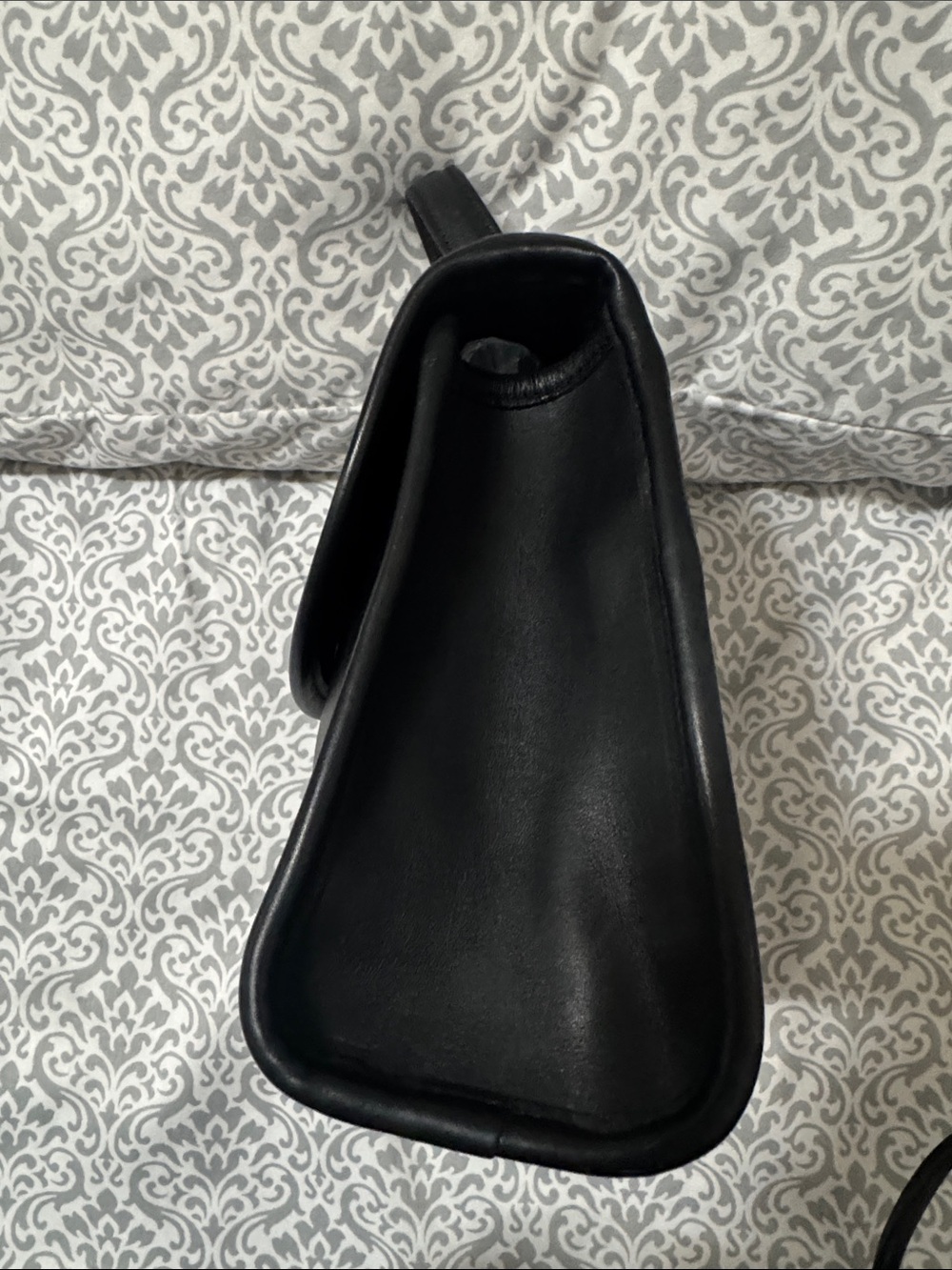 Vintage Regina Coach Bag Black Leather Top-Handle Crossbody with Gold Turnlock - Picture 4 of 12